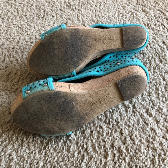 Minnetonka Turquoise Suede Strap Wedges - Picture 4 of 4